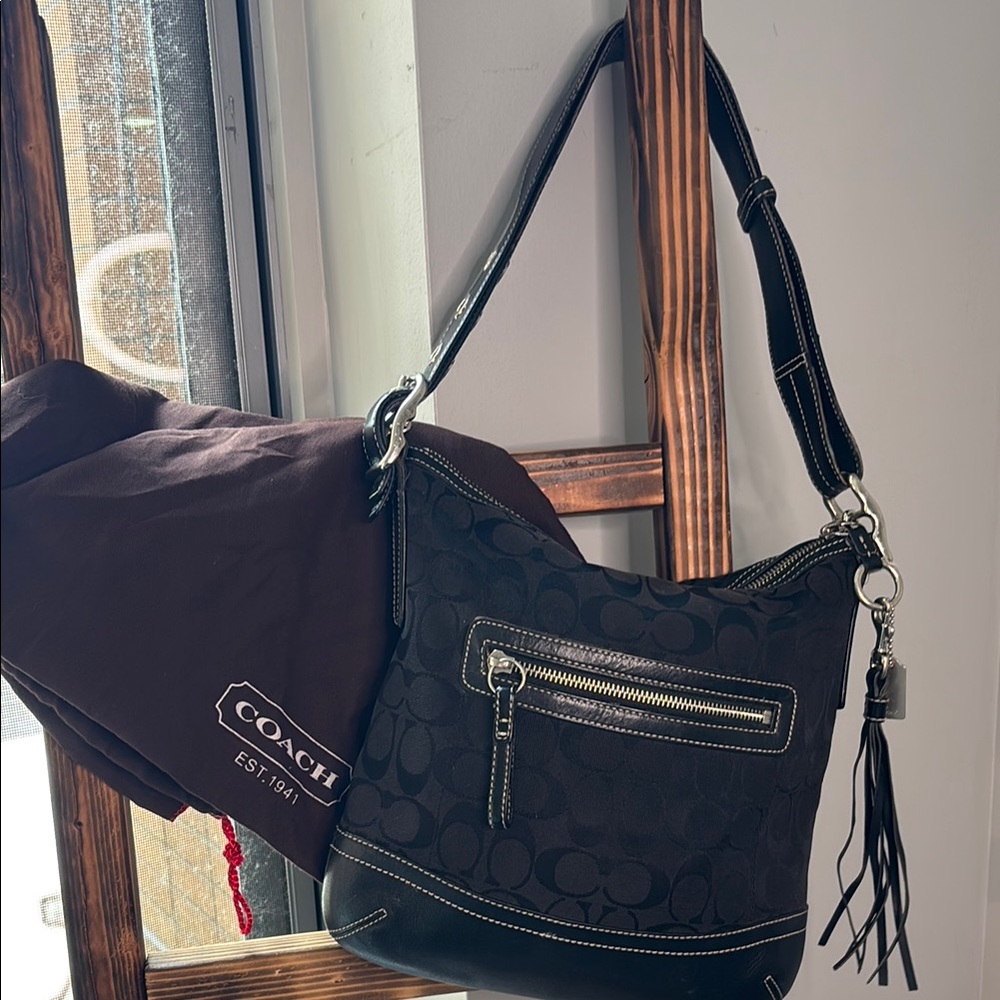 Vintage Y2K Coach Black Signature Shoulder Bag - Picture 2 of 9